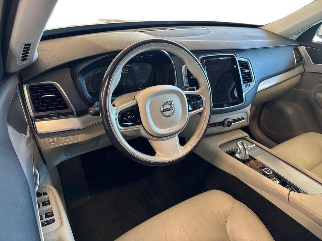 Volvo XC90 2017 Ruskea (beige)