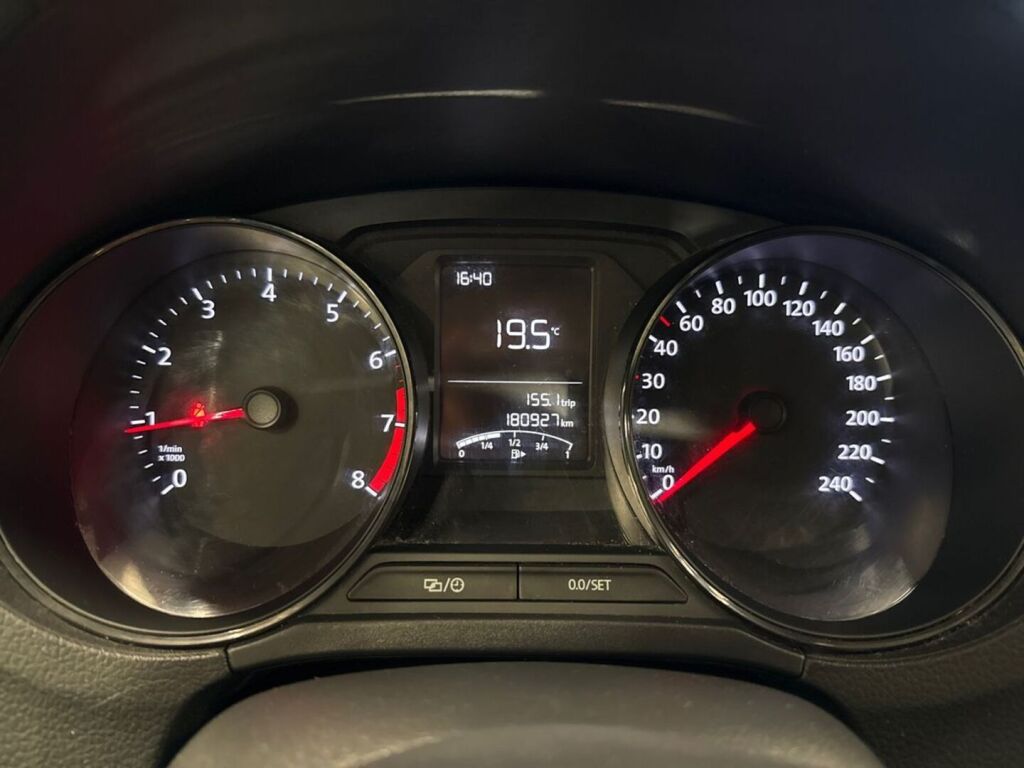 Volkswagen Polo 2016 Valkoinen