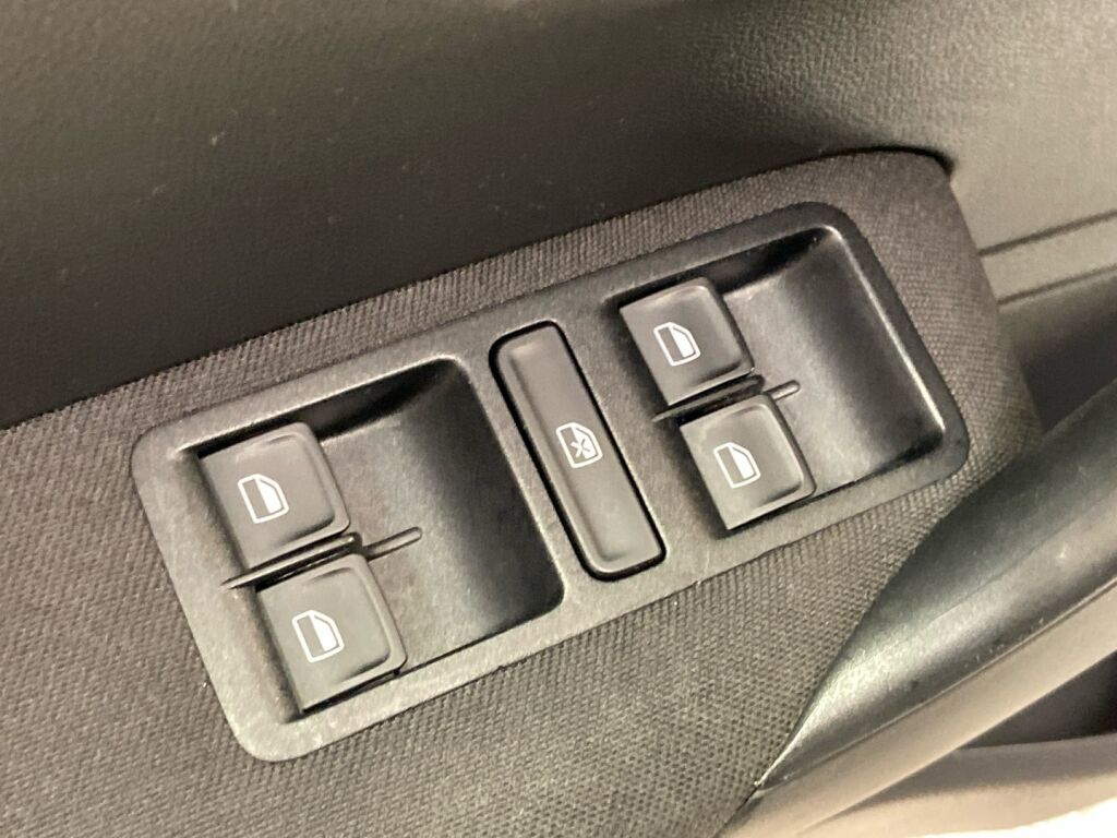 Volkswagen Polo 2016 Valkoinen