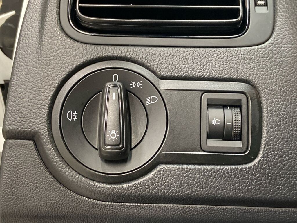 Volkswagen Polo 2016 Valkoinen