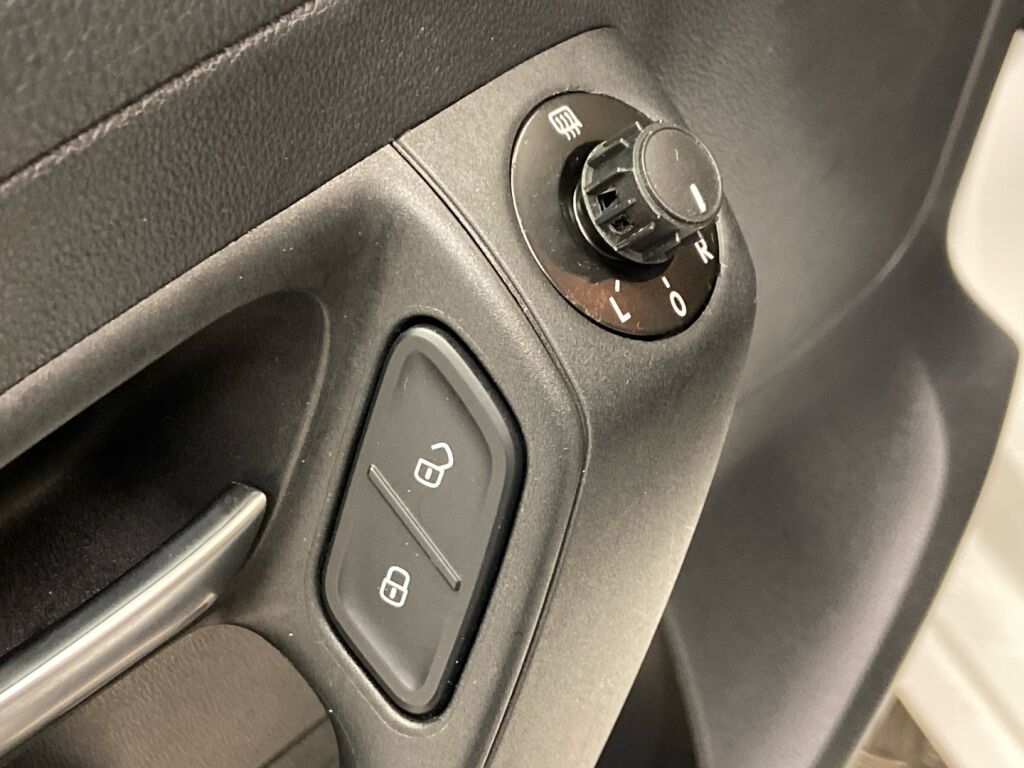 Volkswagen Polo 2016 Valkoinen