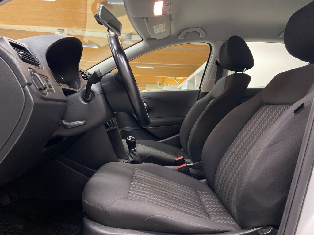 Volkswagen Polo 2016 Valkoinen