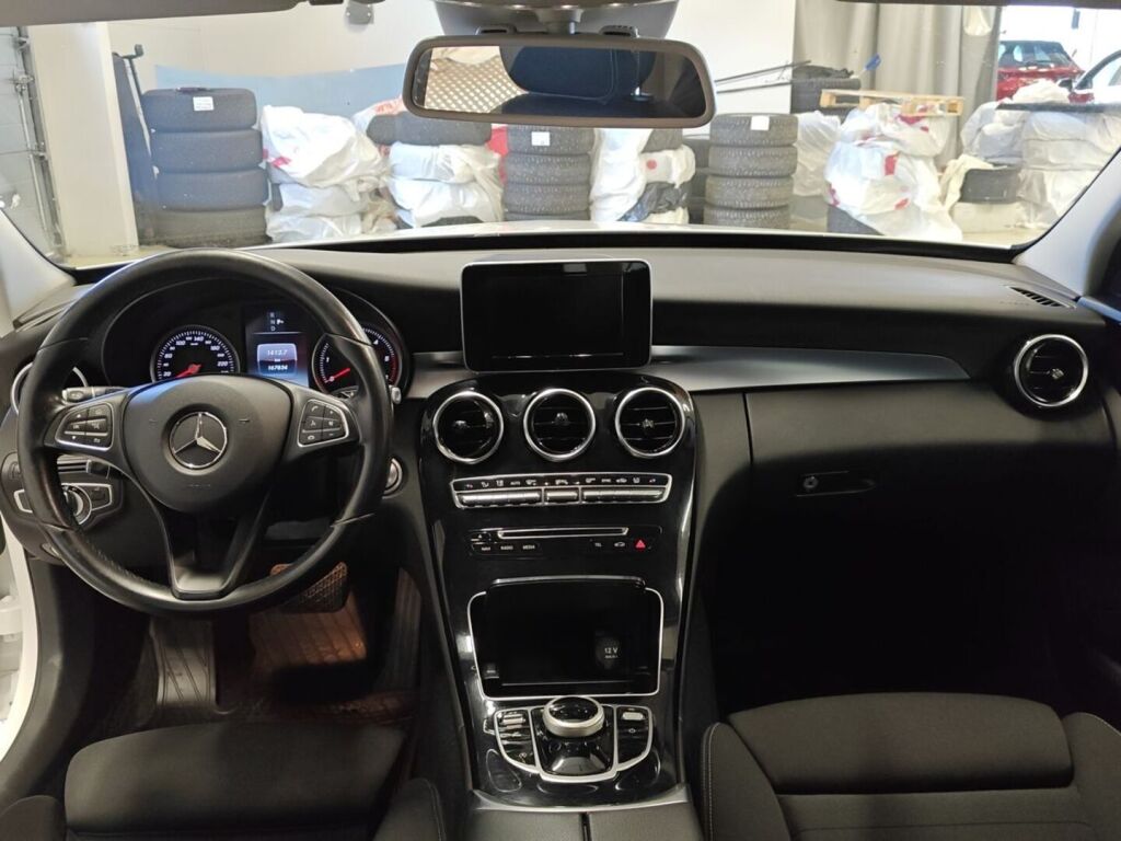 Mercedes-Benz C 2016 Valkoinen