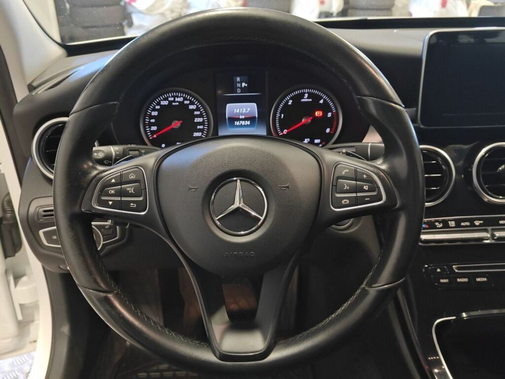 Mercedes-Benz C 2016 Valkoinen