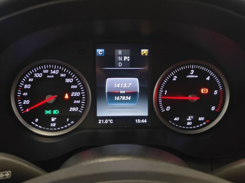 Mercedes-Benz C 2016 Valkoinen
