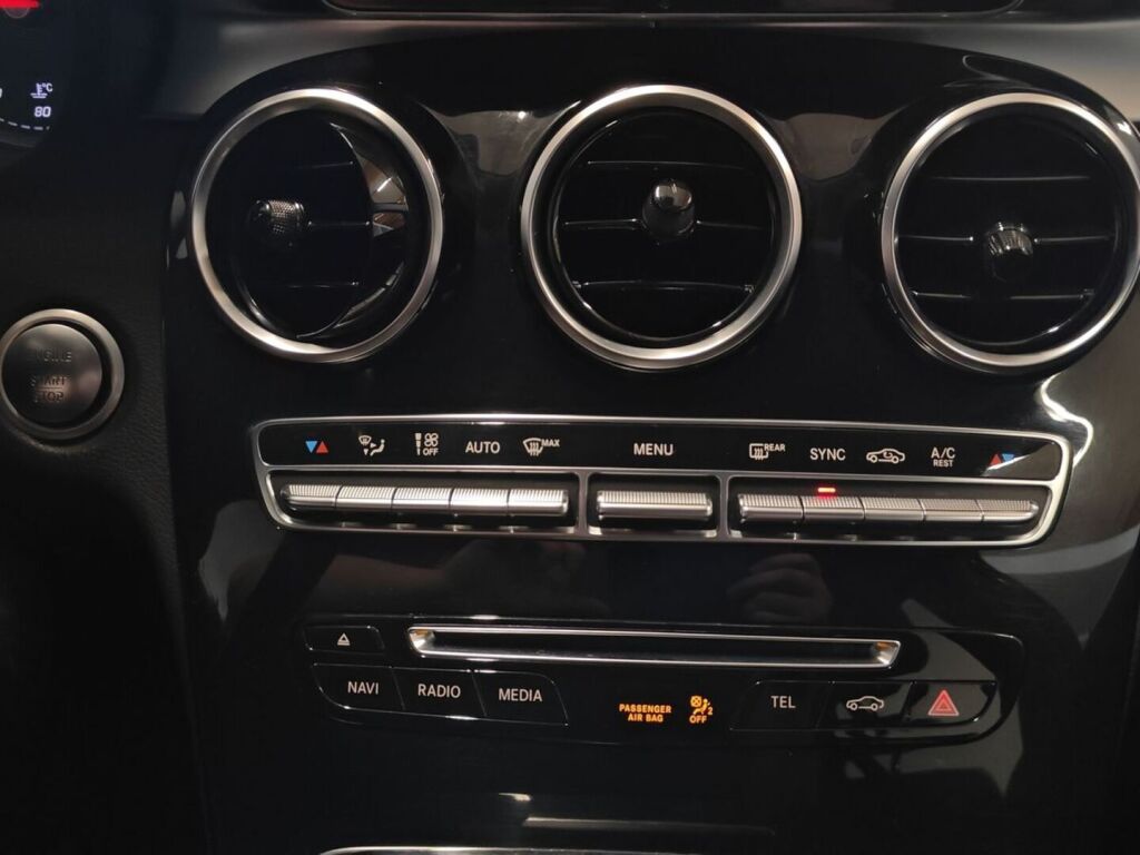 Mercedes-Benz C 2016 Valkoinen