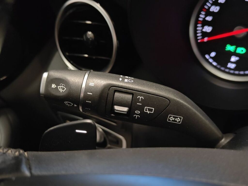 Mercedes-Benz C 2016 Valkoinen