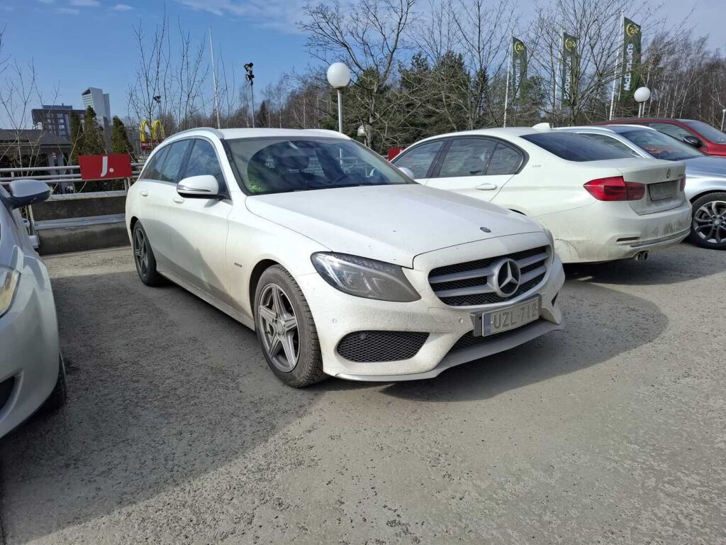 Mercedes-Benz C 2016 Valkoinen