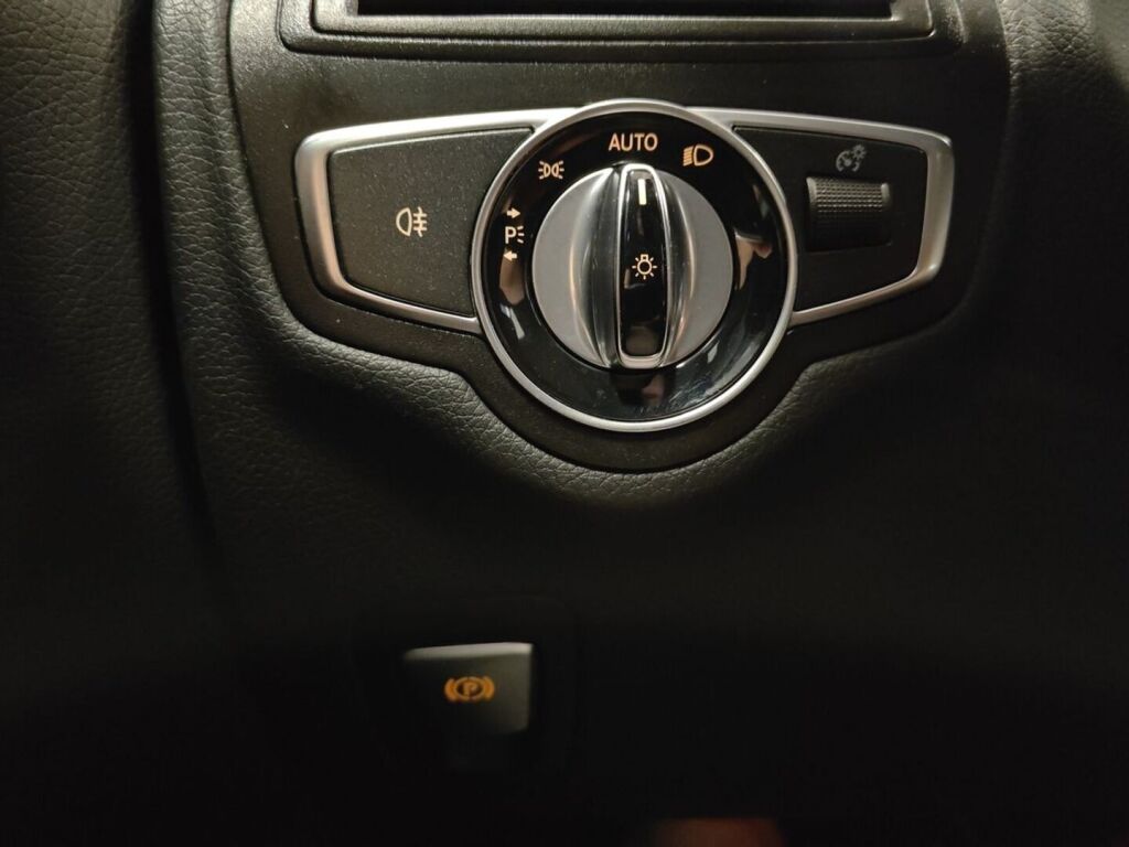 Mercedes-Benz C 2016 Valkoinen