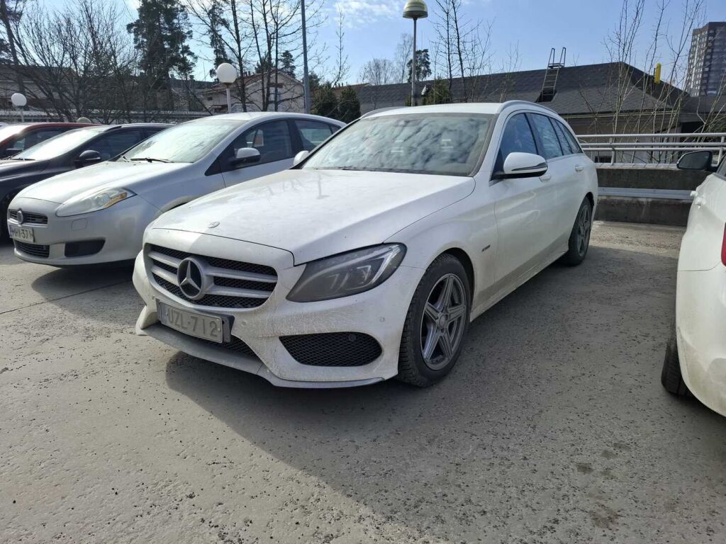 Mercedes-Benz C 2016 Valkoinen
