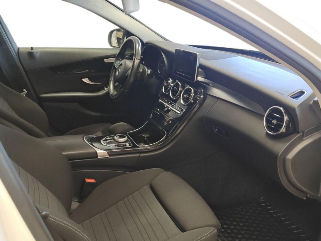 Mercedes-Benz C 2016 Valkoinen