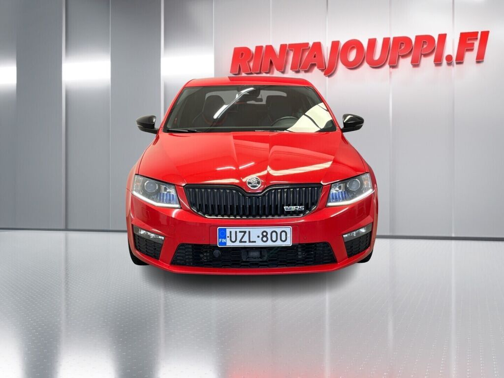 Skoda Octavia 2016 Punainen