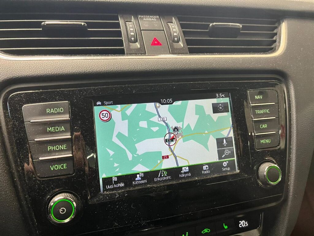 Skoda Octavia 2016 Punainen