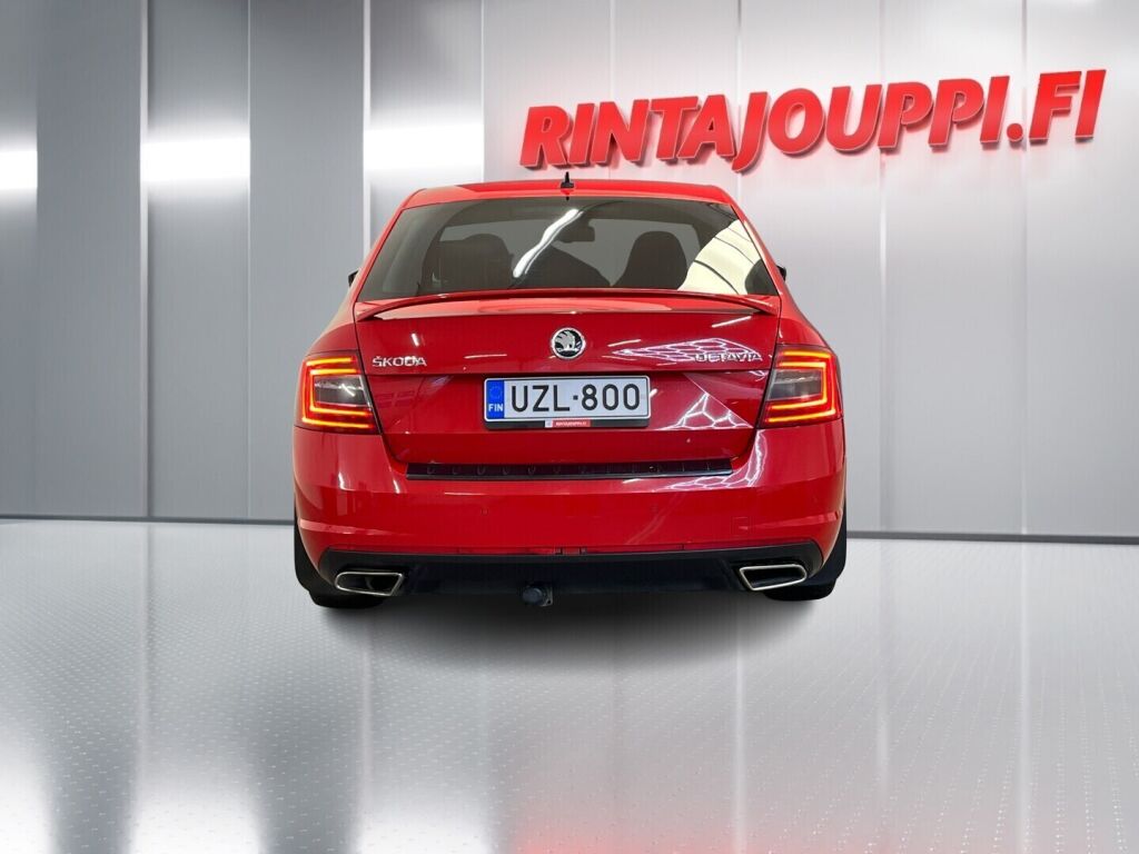 Skoda Octavia 2016 Punainen