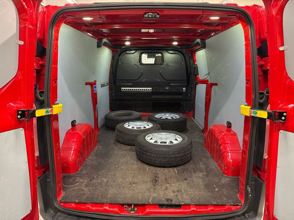 Ford Transit Custom 2016 Punainen