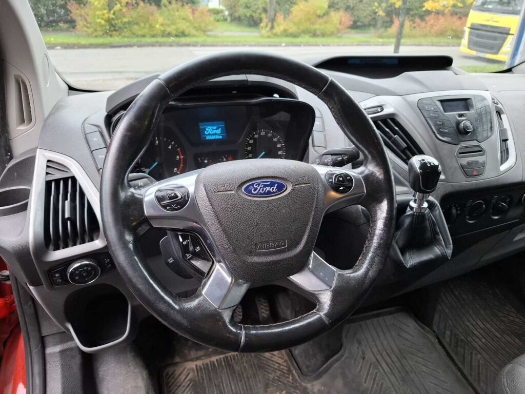 Ford Transit Custom 2016 Punainen