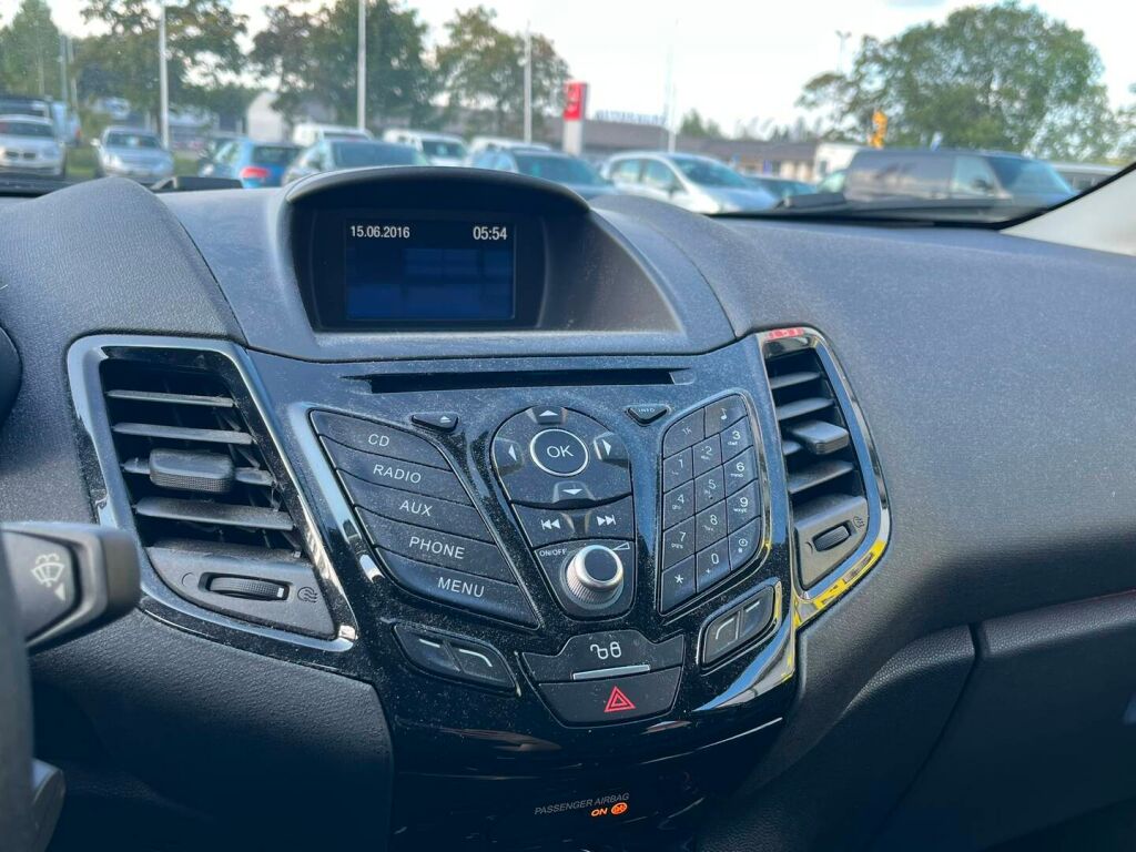 Ford Fiesta 2017 Ruskea (beige)