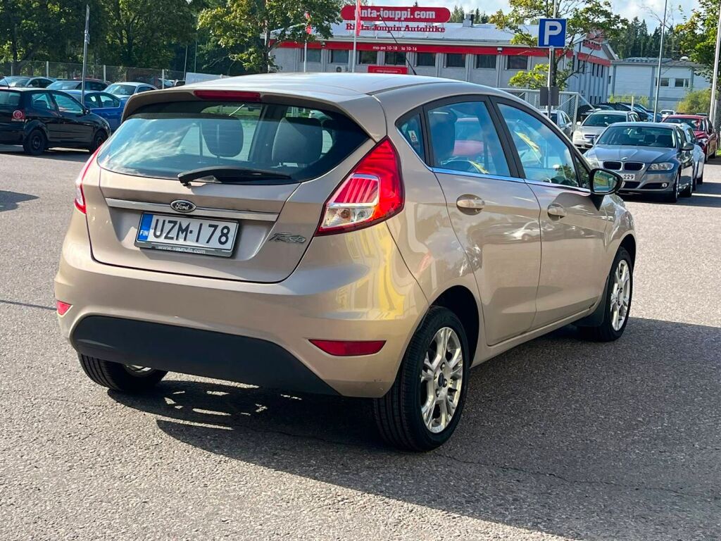 Ford Fiesta 2017 Ruskea (beige)