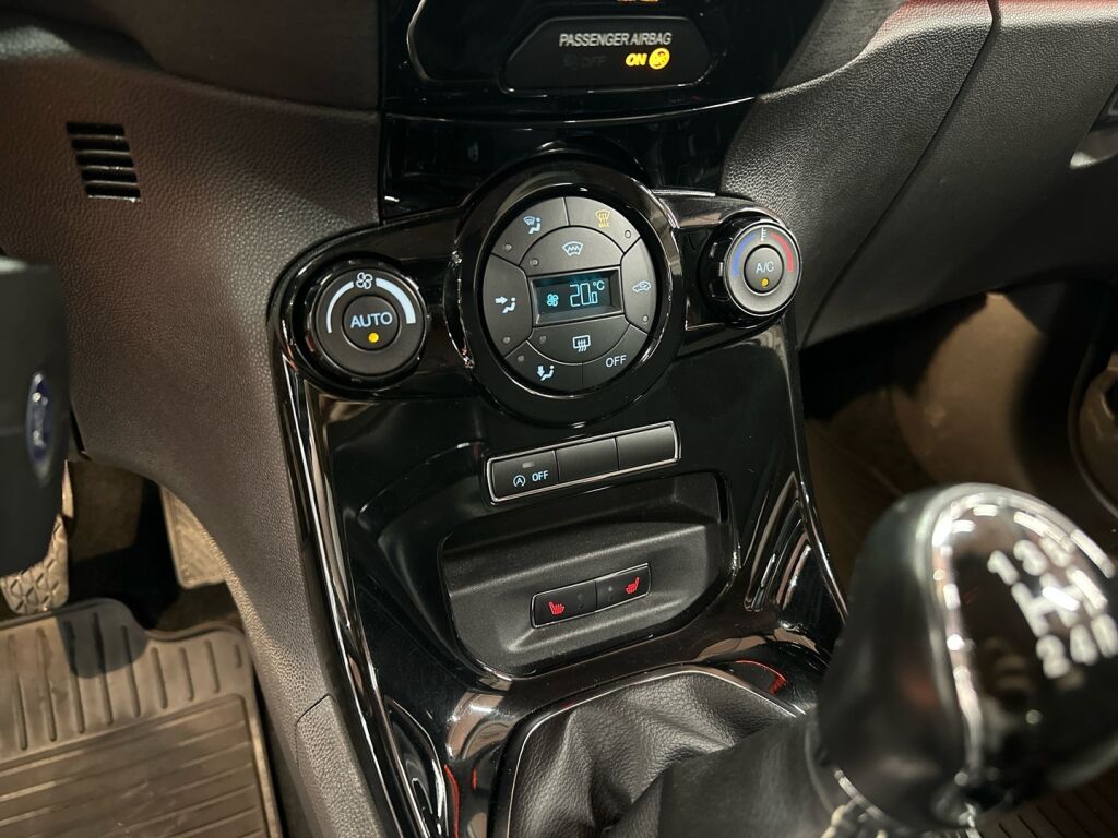 Ford Fiesta 2016 Sininen