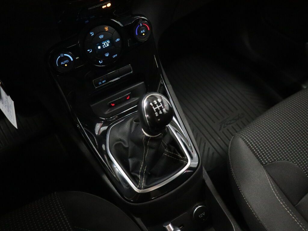 Ford Fiesta 2016 Harmaa