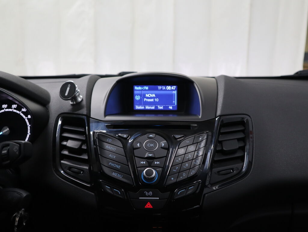 Ford Fiesta 2016 Harmaa