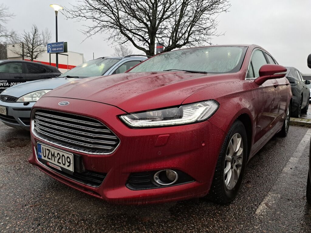 Ford Mondeo 2016 Punainen