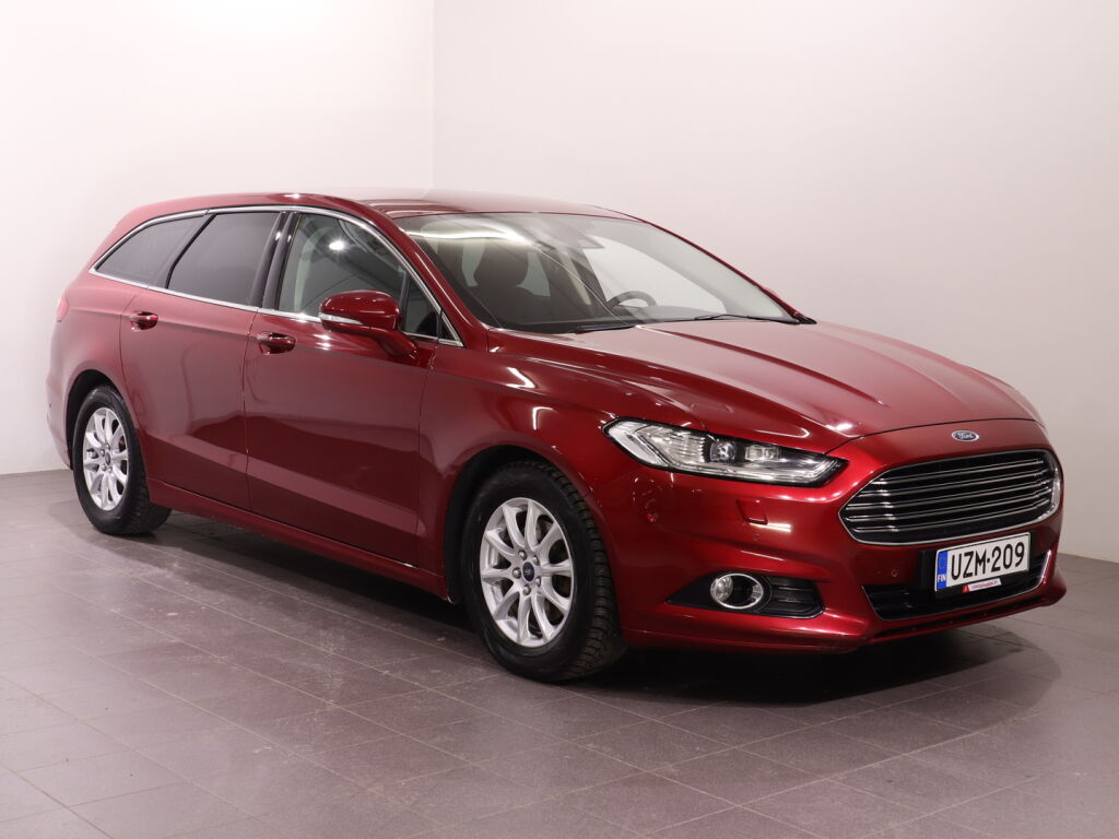 Ford Mondeo 2016 Punainen