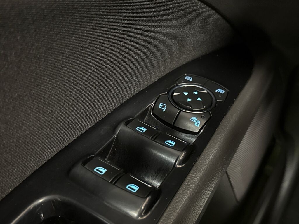 Ford Mondeo 2016 Punainen