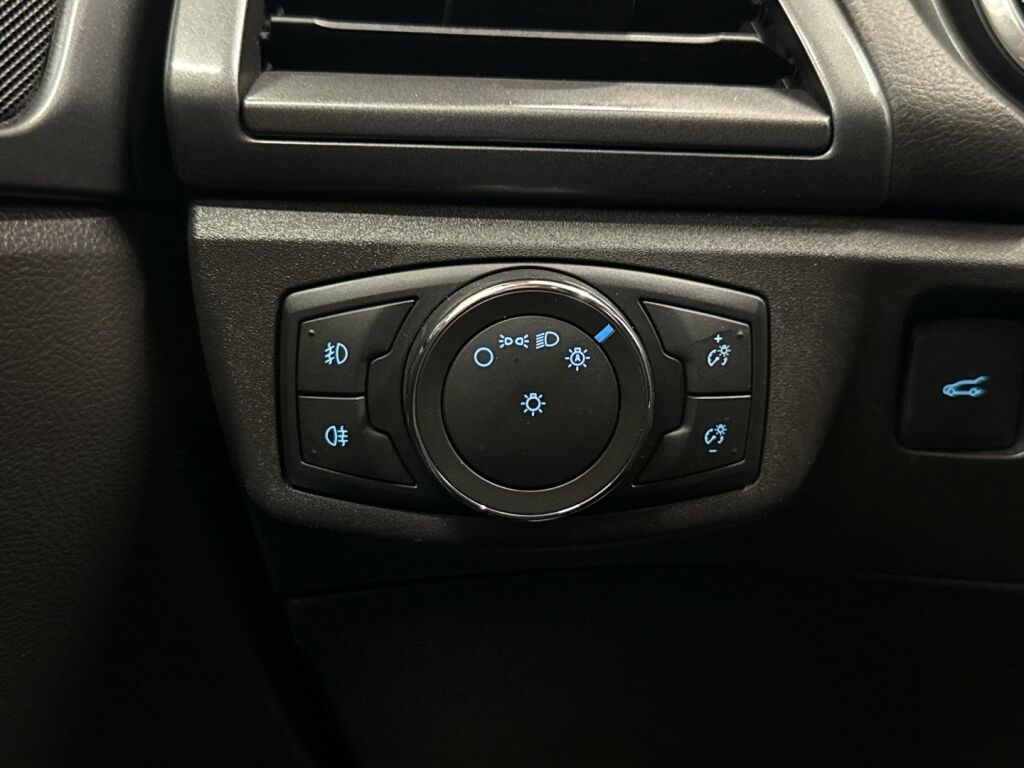 Ford Mondeo 2016 Punainen