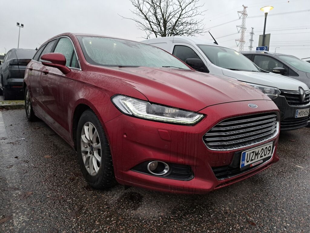 Ford Mondeo 2016 Punainen