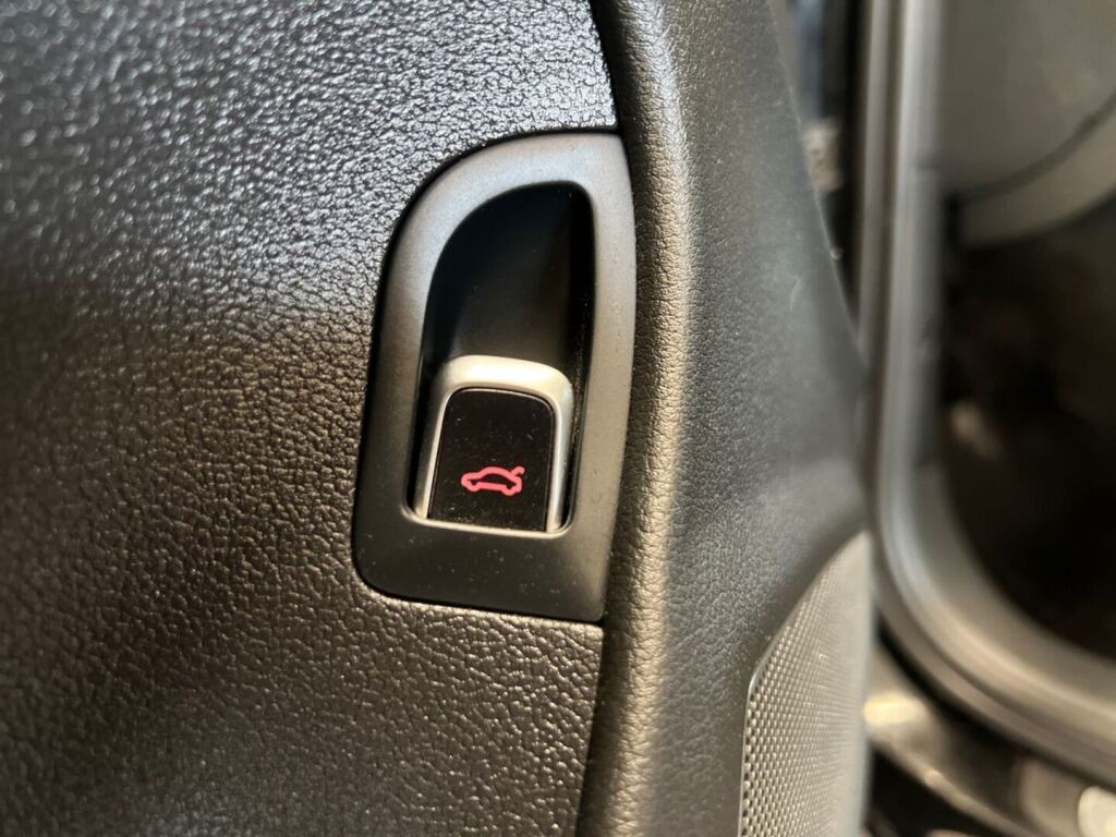 Audi A4 2014 Musta