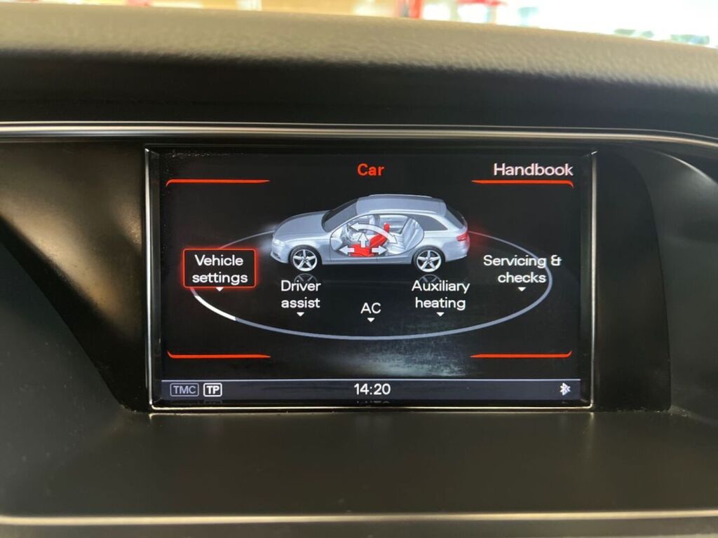 Audi A4 2014 Musta
