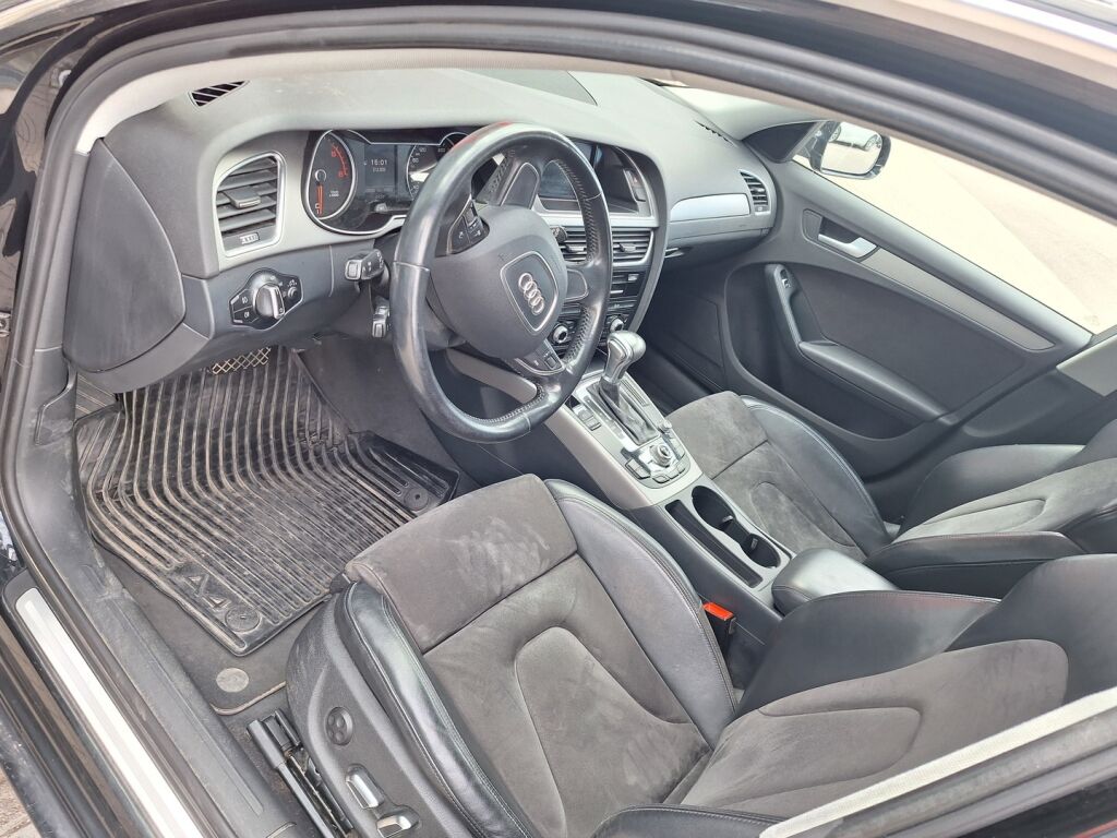 Audi A4 2014 Musta