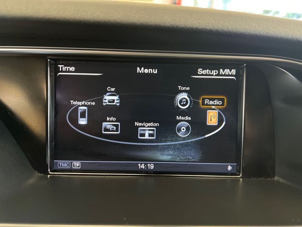 Audi A4 2014 Musta
