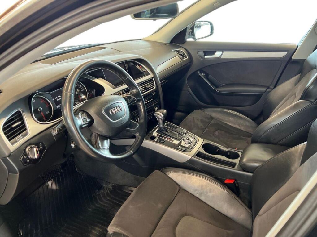 Audi A4 2014 Musta