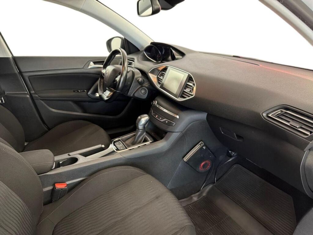 Peugeot 308 2017 Valkoinen