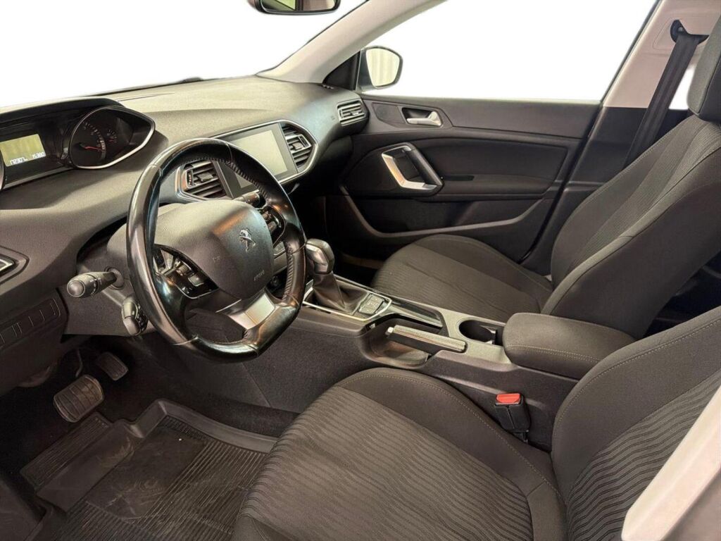 Peugeot 308 2017 Valkoinen