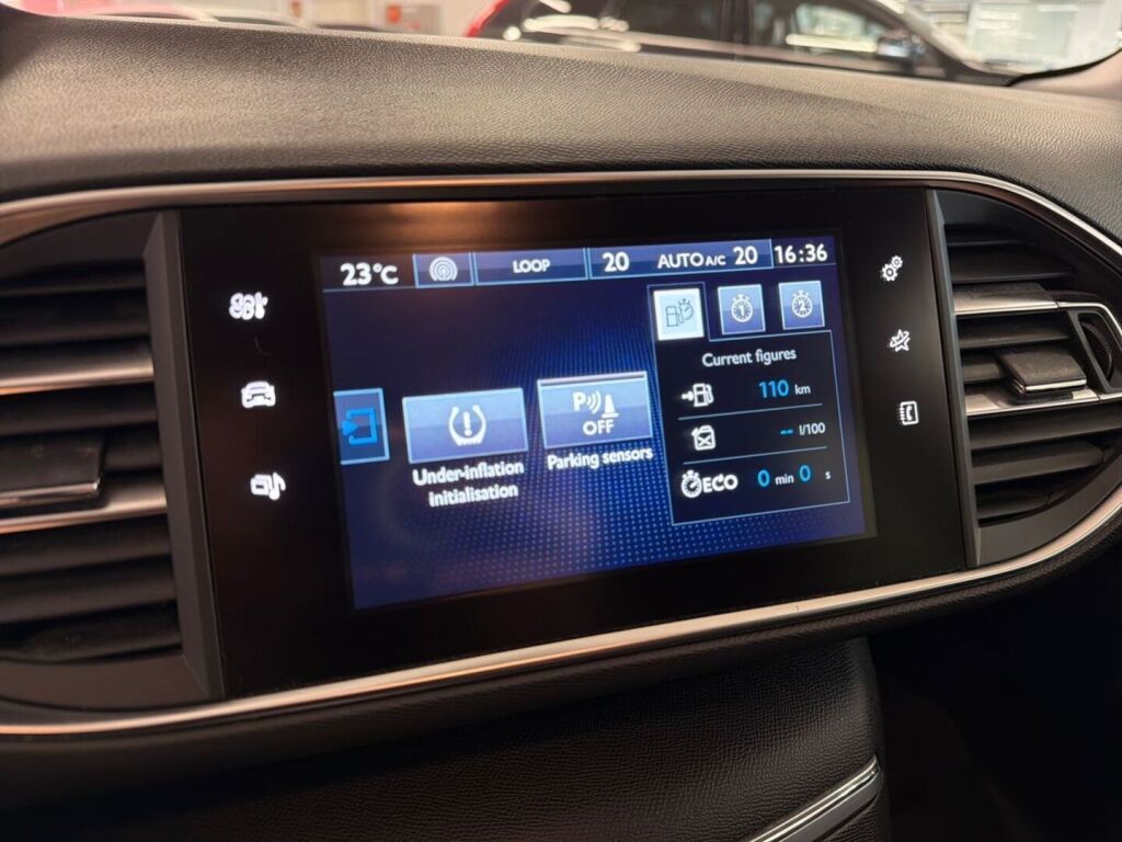 Peugeot 308 2017 Valkoinen