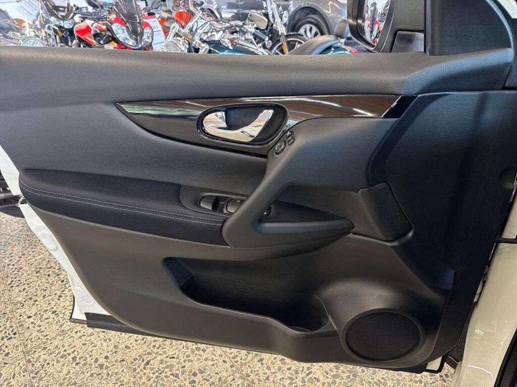 Nissan Qashqai 2016 Valkoinen