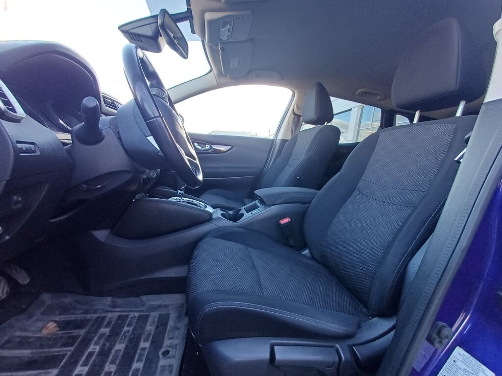 Nissan Qashqai 2016 Sininen