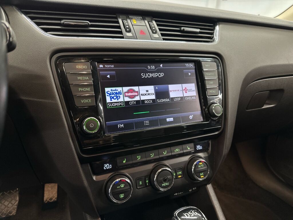 Skoda Octavia 2016 Ruskea (beige)