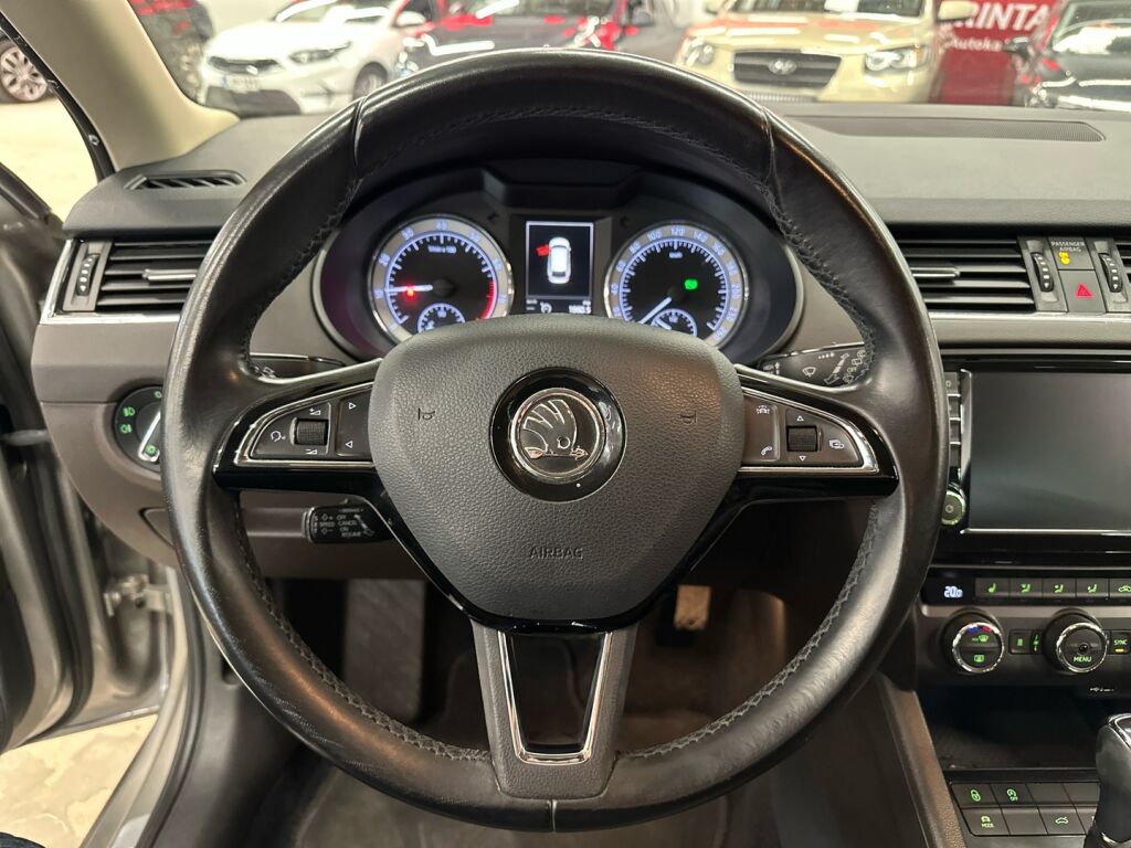 Skoda Octavia 2016 Ruskea (beige)