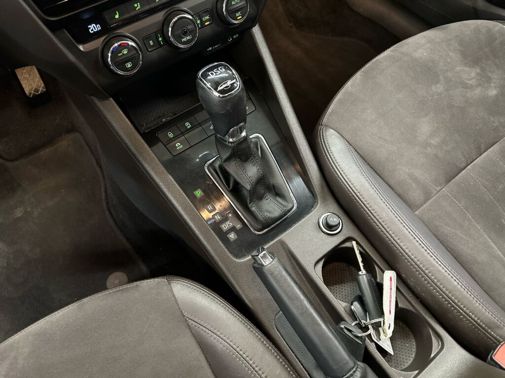 Skoda Octavia 2016 Ruskea (beige)