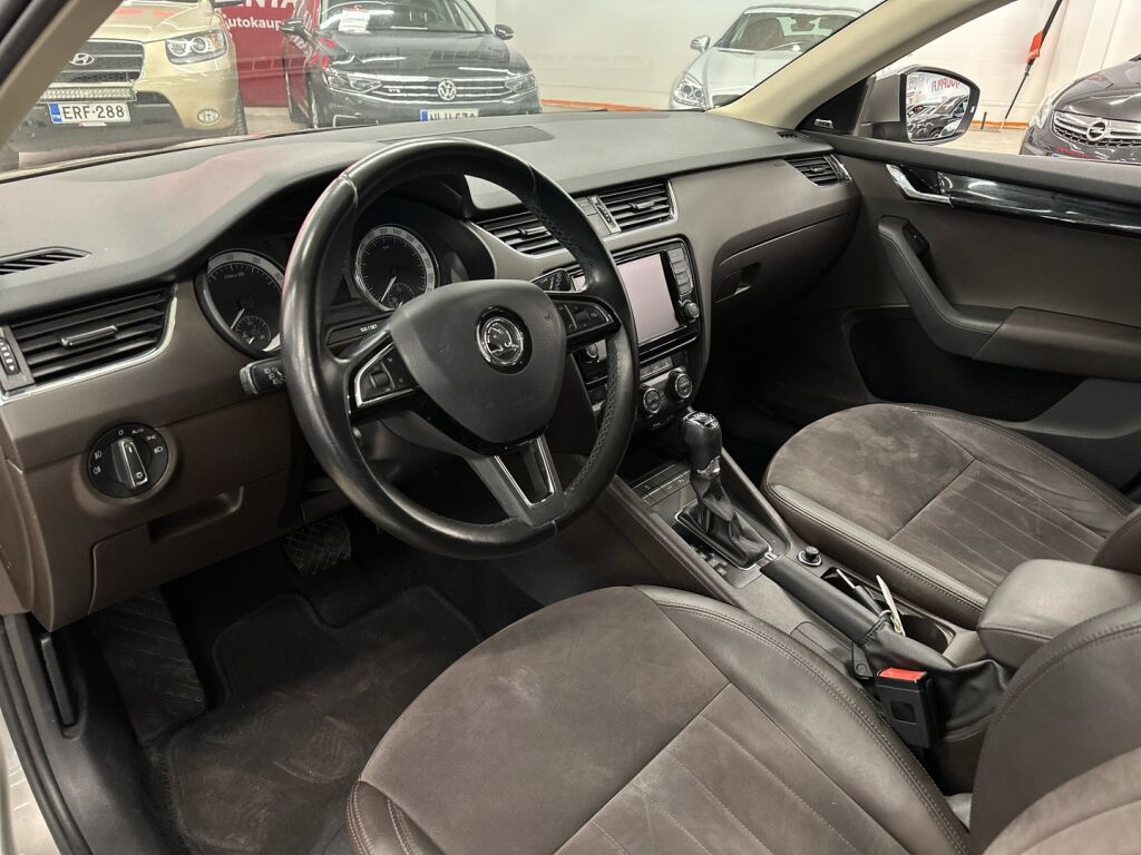 Skoda Octavia 2016 Ruskea (beige)