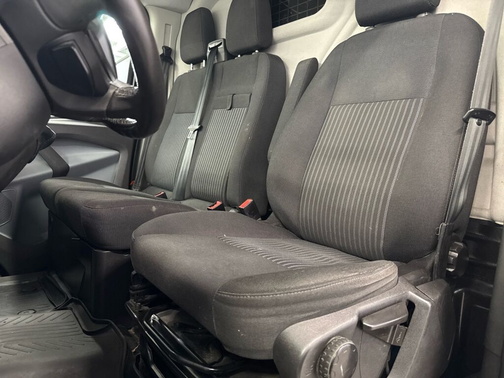 Ford Transit Custom 2017 Musta