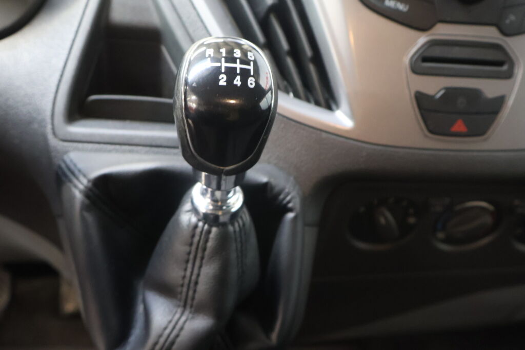 Ford Transit Custom 2017 Musta