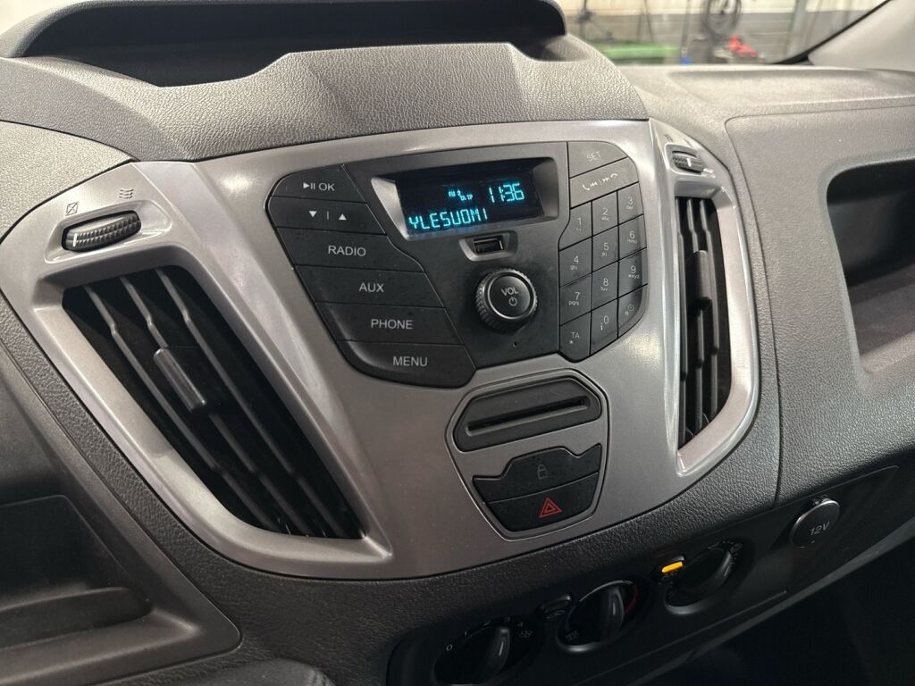 Ford Transit Custom 2017 Musta