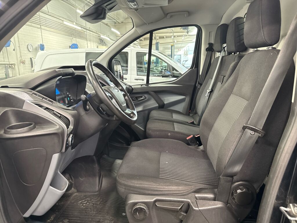 Ford Transit Custom 2017 Musta