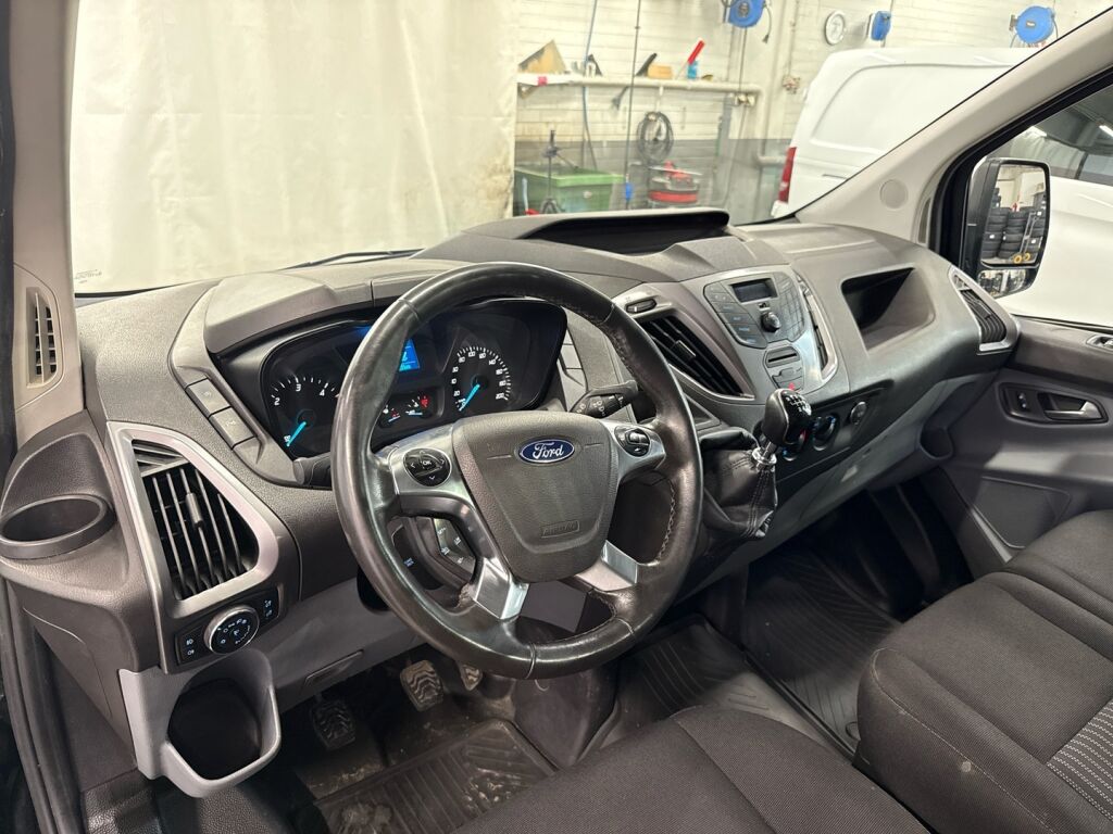 Ford Transit Custom 2017 Musta