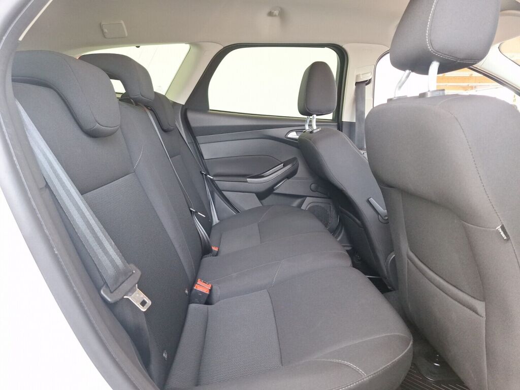 Ford Focus 2017 Valkoinen